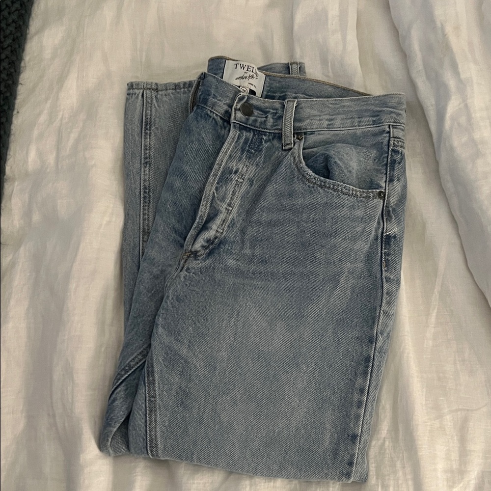 Twelve Women's Light Blue Cropped Jeans